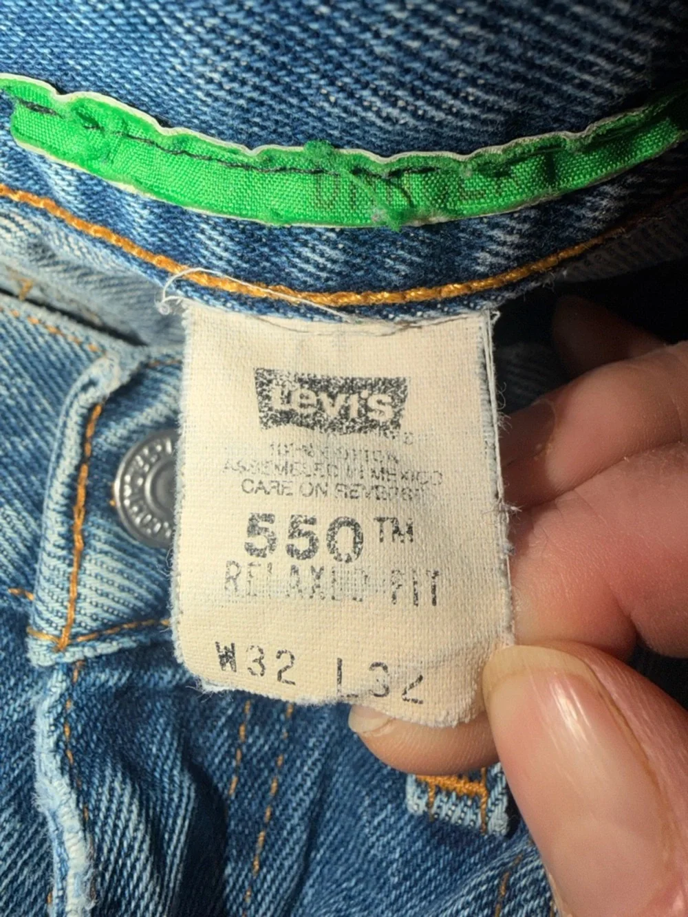Vintage 90s Levi’s 550 Relaxed Fit Jeans 32 x 32 Denim‎ Jeans